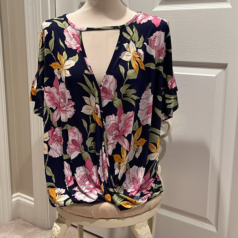 Cherish 2X floral top feminine romantic Cottagecore